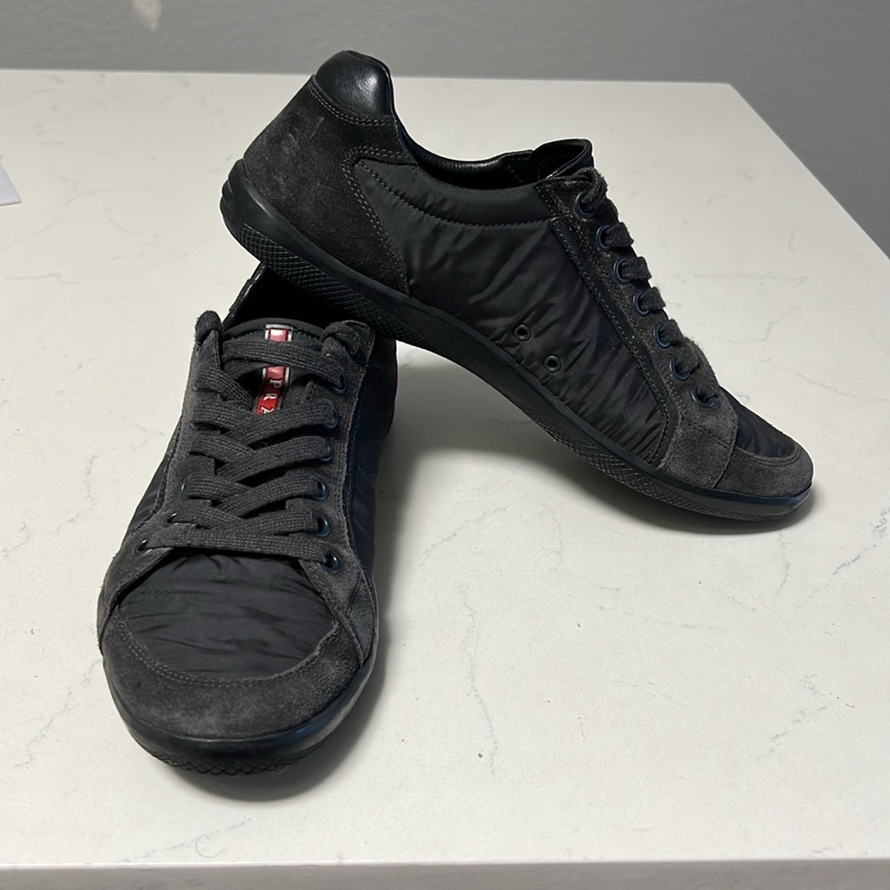 Title:
Prada Black Suede & Nylon Sneakers 4E 2439- Men’s Size 8 good condition - Picture 3 of 10